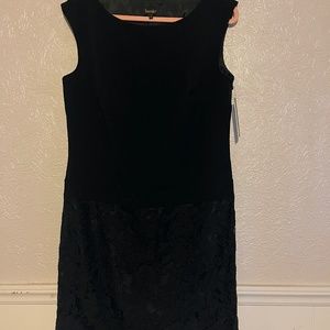 Laundry by Shelli Segal LBD size 12